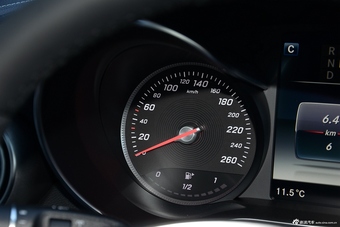 2016款奔驰GLC300 2.0T自动4MATIC豪华型