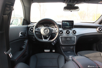 2015款奔驰CLA220 到店实拍