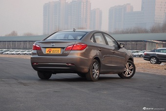 2015款逸动1.6L手动豪华