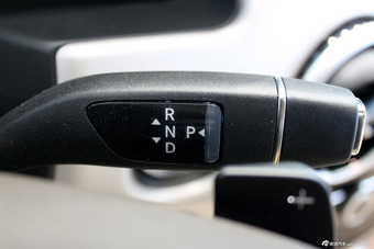 2013款奔驰GLK300 4MATIC 动感型（天窗版）到店实拍