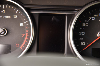 2014款奥迪Q7 35TFSI越野型