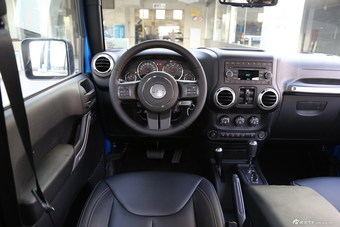 2015款牧马人3.0L四门版Sahara