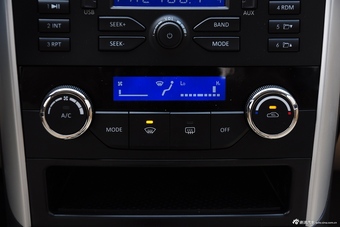 2015款绅宝D20自动两厢1.5L自动乐天版