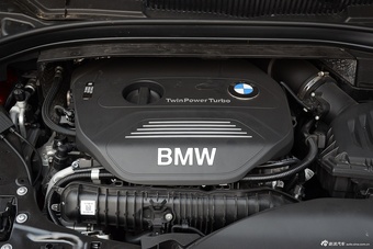 2016款宝马2系旅行车220i 2.0T自动豪华设计套装