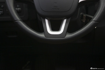 2015款改款野马T70 1.8TCVT优雅型