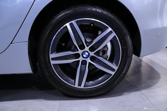 宝马2系运动旅行车