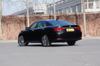 2015款皇冠2.5L自动尊享版