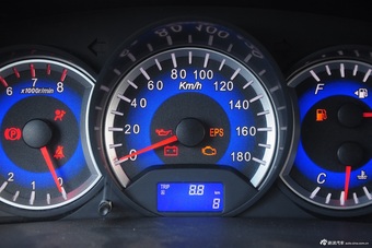 2015款北斗星X5 1.4L手动巡航升级版 国V