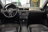 2013款新桑塔纳1.6L自动舒适型吉祥黑