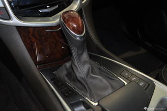 2014款凯迪拉克SRX 3.6L自动旗舰型