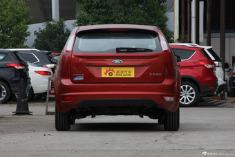 2013款福克斯两厢经典1.8L手动时尚型