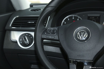 2015款帕萨特1.4T DSG尊荣版