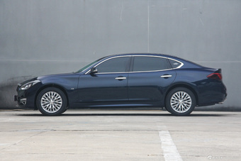 2015款英菲尼迪Q70L 2.5L豪华版