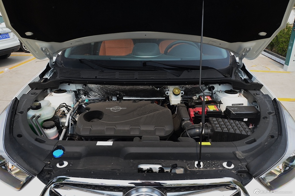 2016款海马S5 1.6L手动智能豪华科技版