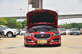 2015款捷豹XE R-SPORT 2.0T自动i4 Ti (240PS)