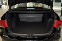 2013款新桑塔纳1.6L自动舒适型吉祥黑