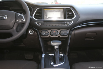 2015款传祺GS4 1.3T自动200T G-DCT精英版