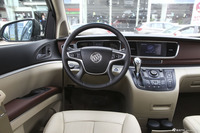 2014款GL8商务车3.0L自动XT豪华商务旗舰版