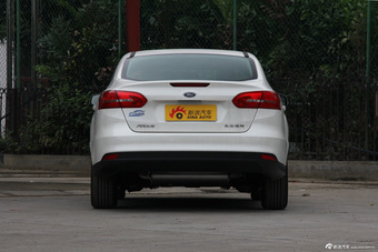 2015款福克斯三厢1.6L自动舒适型