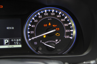 2015款汉兰达2.0T自动四驱豪华导航版7座