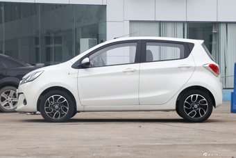 2015款奔奔1.4L手动豪华型国5