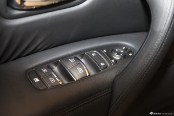 2013款英菲尼迪QX80 5.6L四驱