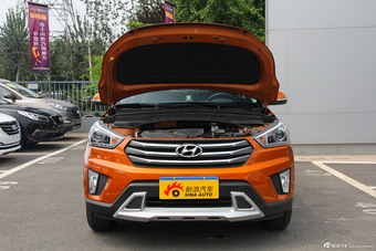 2015款北京现代ix25 2.0L自动四驱尊贵型