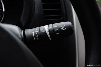 2015款东风风度MX6 2.0L CVT两驱梦想版