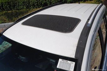 2015款指南者2.0L两驱豪华型