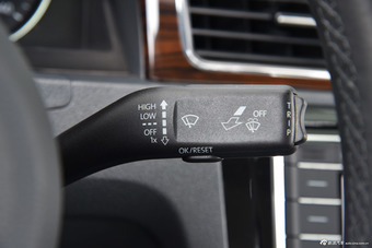 2015款桑塔纳1.6L自动豪华版