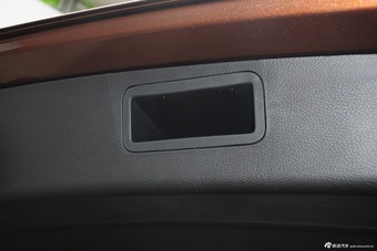 2015款宝骏560 1.8L手动精英型