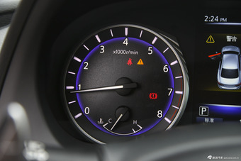 2015款英菲尼迪Q50L 2.0T自动豪华运动版