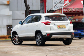 2016款北汽绅宝X35 1.5L手动豪华版