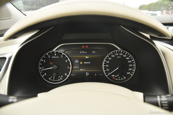 2015款楼兰 2.5L自动XL两驱智尚版