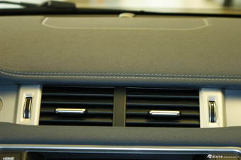 2011款揽胜极光2.0T