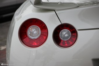 2014款日产GT-R