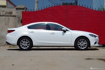 2017款阿特兹2.0L自动蓝天豪华版