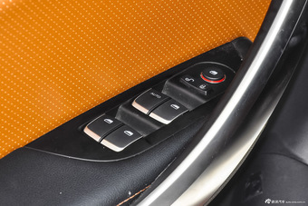 2016款比亚迪宋2.0TID自动旗舰型