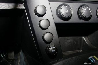 2014款新爱腾2.3L两驱自动舒适汽油版到店实拍