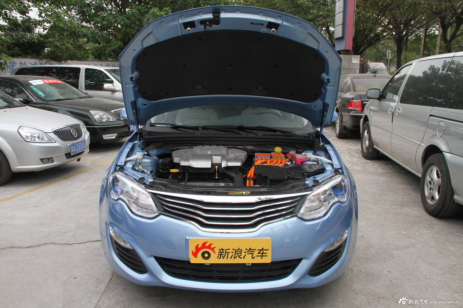 2014款荣威550 Plug-in插电式混动豪华版
