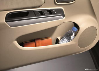 2013款启辰D50官方图