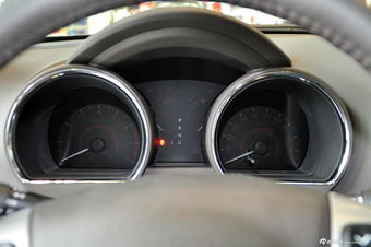 2012款汉兰达2.7L自动两驱豪华版7座