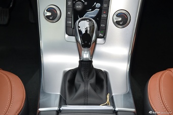 2017款沃尔沃V60 2.0T T5自动 智雅型