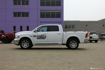 2011款道奇Ram 1500 Laramie Longhorn到店实拍
