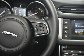 2015款捷豹XF 3.0自动SC R-Sport 风华版