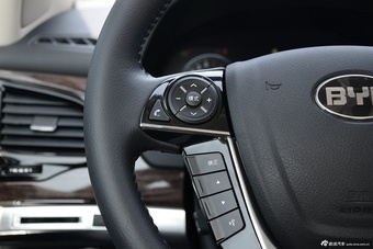 2016款比亚迪S7 2.0T自动尊贵型Plus
