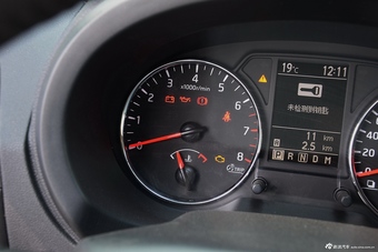 2016款风度MX6 2.0L自动两驱卓越版