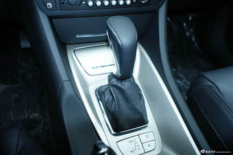 2012款东风雪铁龙C5