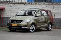 2016款宝骏730 1.5L手动标准版5座