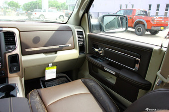 2011款道奇Ram 1500 Laramie Longhorn到店实拍